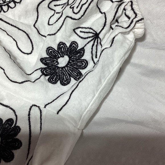 Free People medium Black and White Embroidered Blouse - Picture 10 of 13